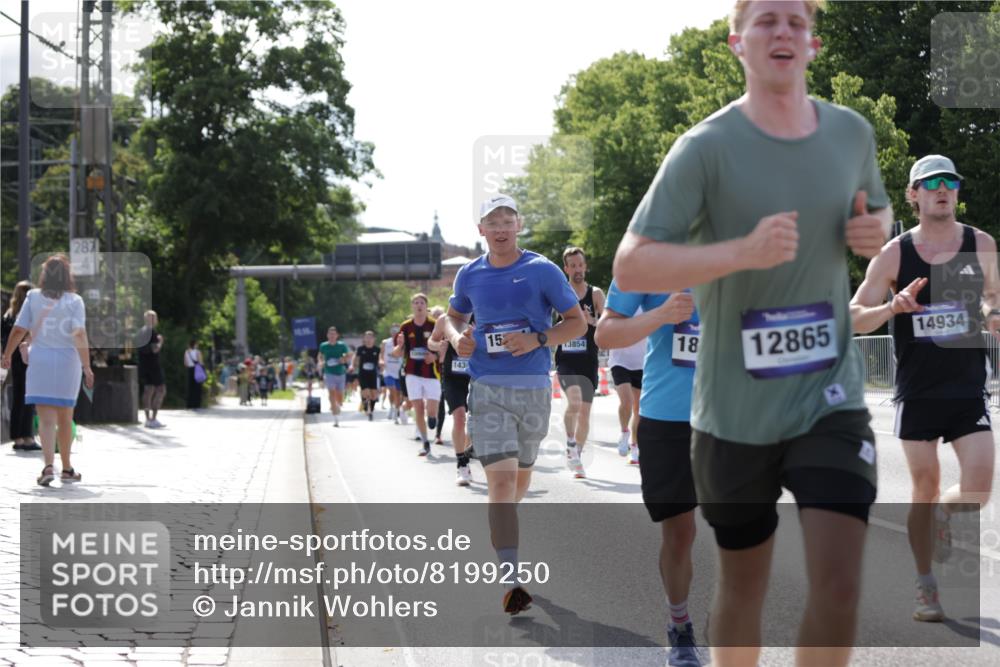 29.06.2025 - hella hamburg halbmarathon Jannik Wohlers http://msf.ph/oto/8199250 29.06.2025 09:47:31 Lombardsbrücke 1164, 1562, 2196, 2296, 4602, 5092, 6990, 8362, 8901, 9178, 9944, 10384, 10900, 10968, 11745, 12290, 12462, 12865, 13514, 13798, 13854, 14387, 14601, 14934, 14952, 15261, 15415, 15965, 16964, 17306, 18159, 18216, 18573, 18687, 18689, 18841 meine-sportfotos.de