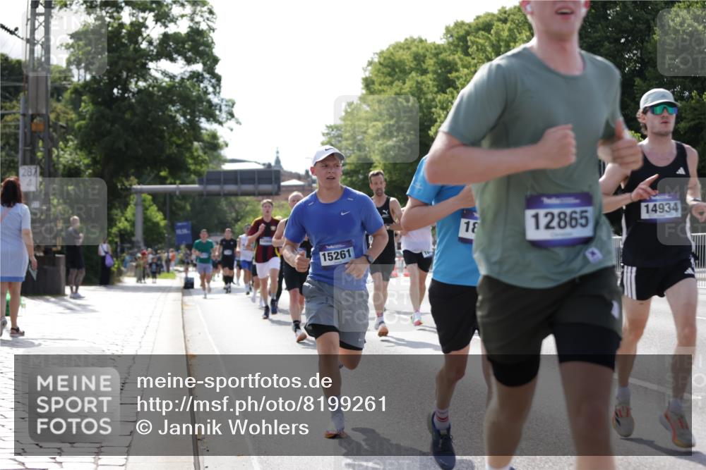 29.06.2025 - hella hamburg halbmarathon Jannik Wohlers http://msf.ph/oto/8199261 29.06.2025 09:47:31 Lombardsbrücke 1164, 1562, 2196, 2296, 4602, 5092, 6990, 8362, 8901, 9178, 9944, 10384, 10900, 10968, 11745, 12290, 12462, 12865, 13514, 13798, 13854, 14387, 14601, 14934, 14952, 15261, 15415, 15965, 16964, 17306, 18159, 18216, 18573, 18687, 18689, 18841 meine-sportfotos.de