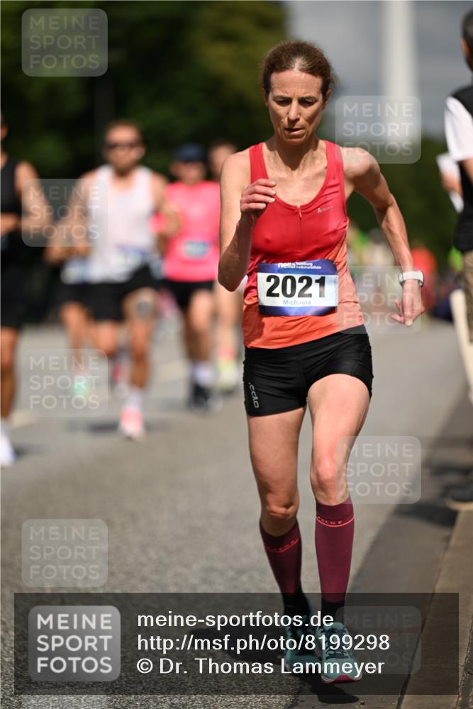 29.06.2025 - hella hamburg halbmarathon Dr. Thomas Lammeyer http://msf.ph/oto/8199298 29.06.2025 09:48:03 Kennedybrücke 2021, 2879, 3201, 3845, 4678, 5367, 6619, 8473, 8731, 10156, 10848 meine-sportfotos.de