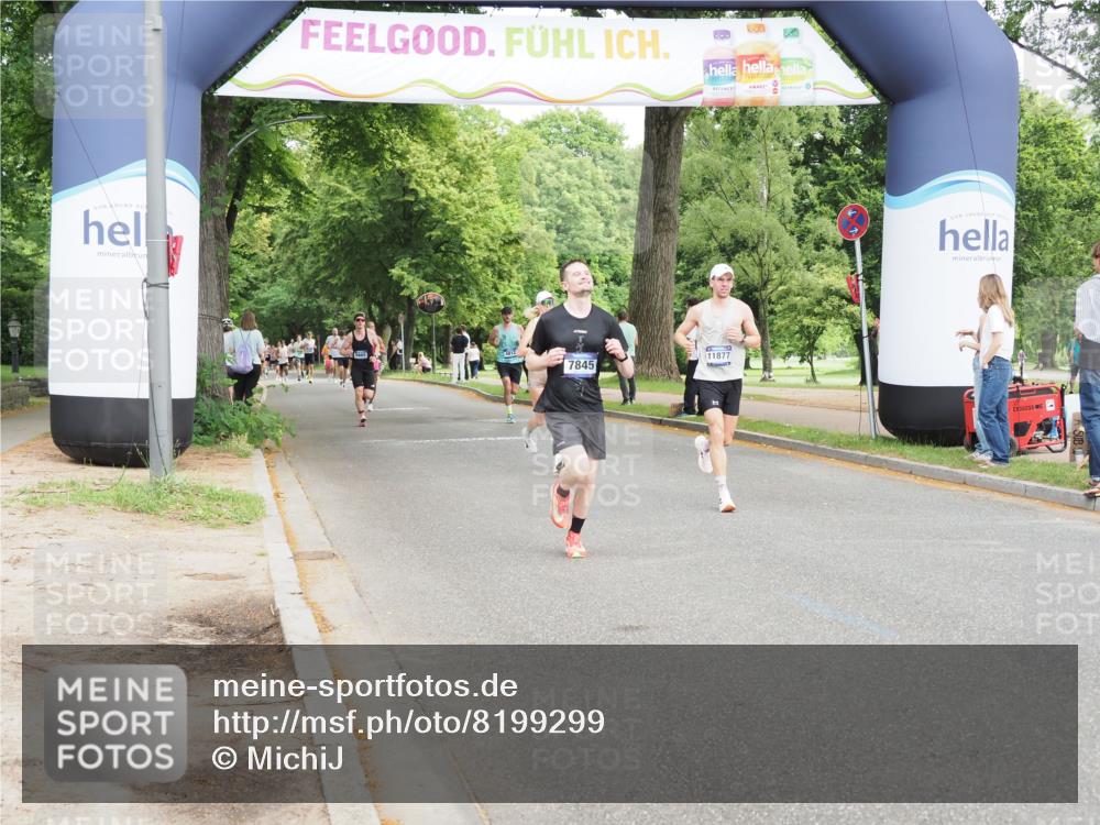 29.06.2025 - hella hamburg halbmarathon MichiJ http://msf.ph/oto/8199299 29.06.2025 10:21:18 Zwischen KM18-KM19 3955, 5187, 7845, 11877, 14450 meine-sportfotos.de