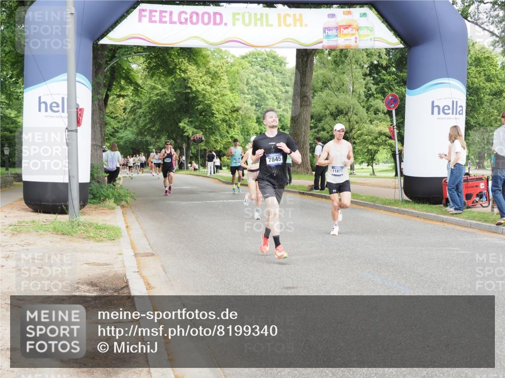 29.06.2025 - hella hamburg halbmarathon MichiJ http://msf.ph/oto/8199340 29.06.2025 10:21:18 Zwischen KM18-KM19 3955, 5187, 7845, 11877, 14450 meine-sportfotos.de