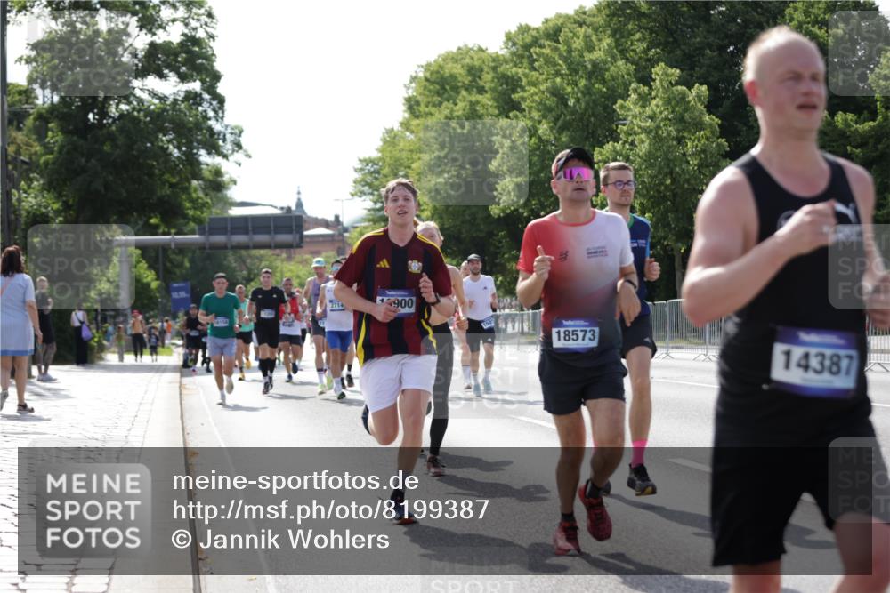 29.06.2025 - hella hamburg halbmarathon Jannik Wohlers http://msf.ph/oto/8199387 29.06.2025 09:47:35 Lombardsbrücke 1164, 1562, 2196, 2296, 2714, 4602, 5091, 5092, 6990, 8362, 8901, 9178, 9944, 10384, 10900, 11202, 11227, 11745, 12290, 12462, 12865, 13514, 13798, 13854, 14387, 14601, 14934, 14952, 15015, 15261, 15415, 15701, 15965, 16158, 16964, 17024, 17306, 18159, 18216, 18573, 18584, 18687, 18841 meine-sportfotos.de