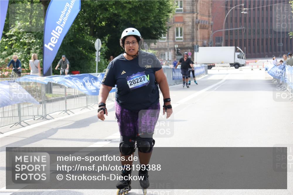 29.06.2025 - hella hamburg halbmarathon Strokosch-Dieckow http://msf.ph/oto/8199388 29.06.2025 09:45:28 Ziel 20227, 20532 meine-sportfotos.de