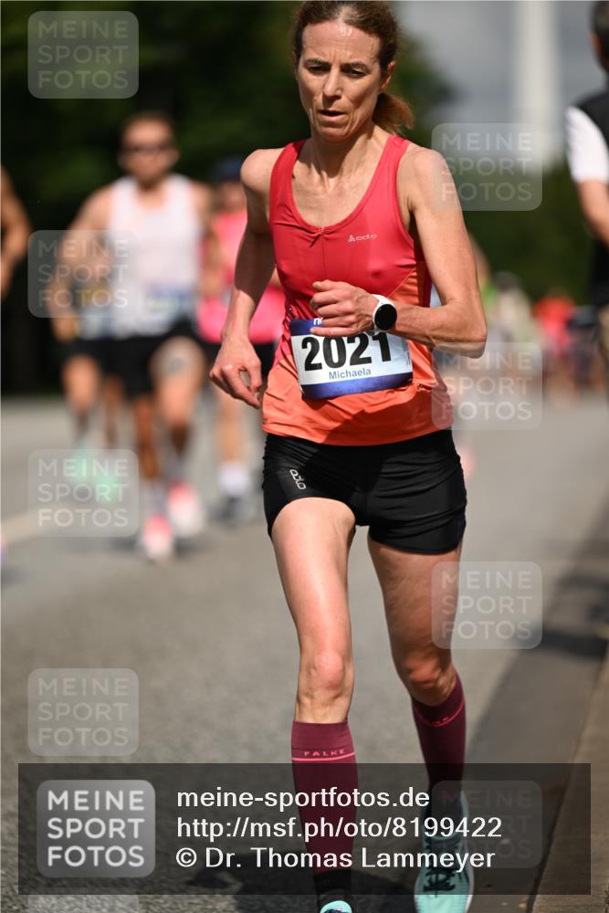29.06.2025 - hella hamburg halbmarathon Dr. Thomas Lammeyer http://msf.ph/oto/8199422 29.06.2025 09:48:03 Kennedybrücke 2021, 2879, 3201, 3845, 4678, 5367, 6619, 8473, 8731, 10156, 10848 meine-sportfotos.de