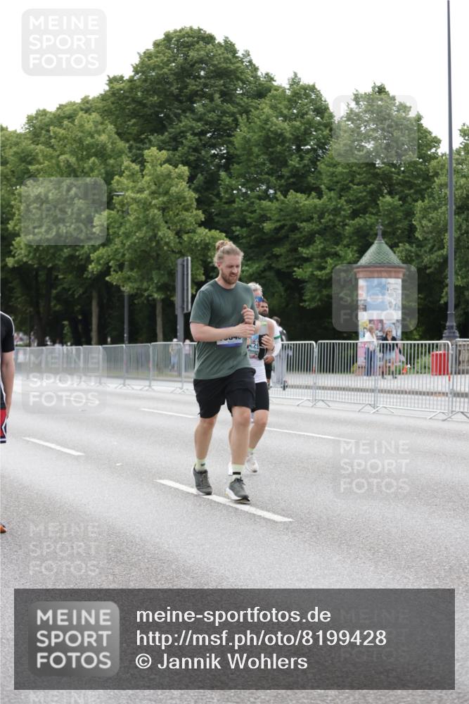 29.06.2025 - hella hamburg halbmarathon Jannik Wohlers http://msf.ph/oto/8199428 29.06.2025 10:25:09 Lombardsbrücke 1093, 1305, 2278, 3343, 5028, 6869, 9811, 10845, 10846, 11157, 11662, 13653, 13842, 14936, 15016, 15119, 15283, 16289, 16381 meine-sportfotos.de