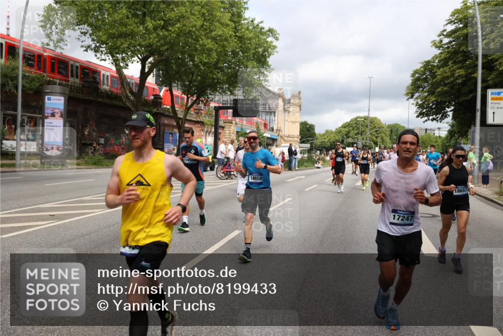 29.06.2025 - hella hamburg halbmarathon Yannick Fuchs http://msf.ph/oto/8199433 29.06.2025 10:44:39 20KM 1119, 1399, 1461, 1466, 1507, 1630, 1750, 1817, 2207, 3654, 4127, 4346, 5115, 6027, 6662, 6712, 6795, 7052, 7176, 7397, 7583, 7930, 7932, 8313, 8572, 8657, 8704, 8819, 9057, 10371, 10750, 11356, 11455, 11607, 12527, 12624, 13008, 13609, 13687, 13701, 13812, 13875, 14034, 14257, 14626, 15362, 15395, 15803, 15950, 16716, 16806, 17179, 17221, 17247, 17384, 18066, 18370, 18394, 18657, 18658, 18811 meine-sportfotos.de