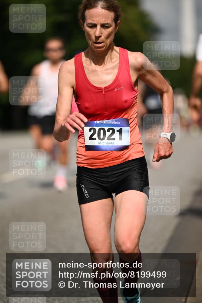29.06.2025 - hella hamburg halbmarathon Dr. Thomas Lammeyer http://msf.ph/oto/8199499 29.06.2025 09:48:03 Kennedybrücke 2021, 2879, 3201, 3845, 4678, 5367, 6619, 8473, 8731, 10156, 10848 meine-sportfotos.de