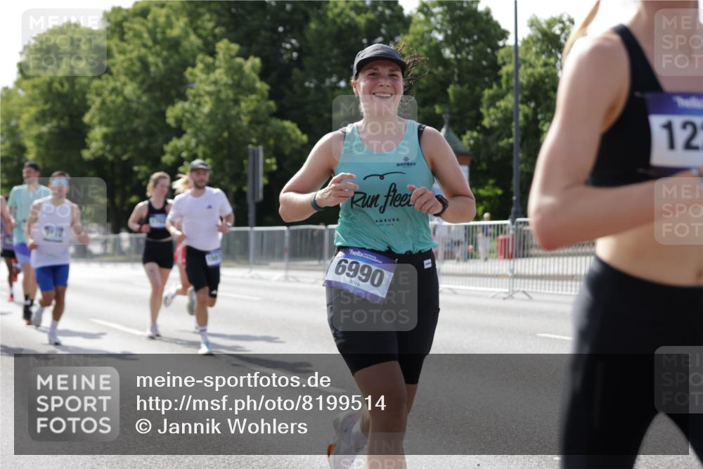 29.06.2025 - hella hamburg halbmarathon Jannik Wohlers http://msf.ph/oto/8199514 29.06.2025 09:47:38 Lombardsbrücke 1164, 1385, 1562, 1743, 2714, 4602, 5091, 5092, 5315, 6684, 6990, 8362, 9178, 9944, 10384, 10900, 11202, 11227, 11620, 11745, 12290, 12865, 13798, 13854, 14387, 14934, 14952, 15015, 15261, 15415, 15701, 15965, 16158, 17024, 17306, 18159, 18216, 18573, 18584, 18841 meine-sportfotos.de