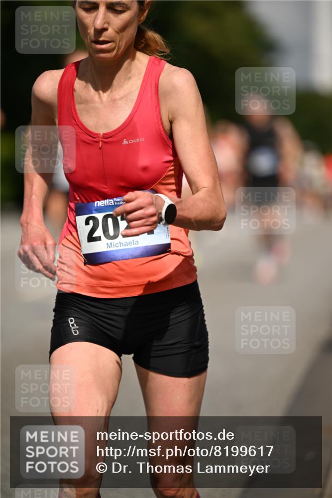 29.06.2025 - hella hamburg halbmarathon Dr. Thomas Lammeyer http://msf.ph/oto/8199617 29.06.2025 09:48:04 Kennedybrücke 2021, 2879, 3201, 3845, 4678, 5367, 6619, 8473, 8731, 10156, 10848 meine-sportfotos.de