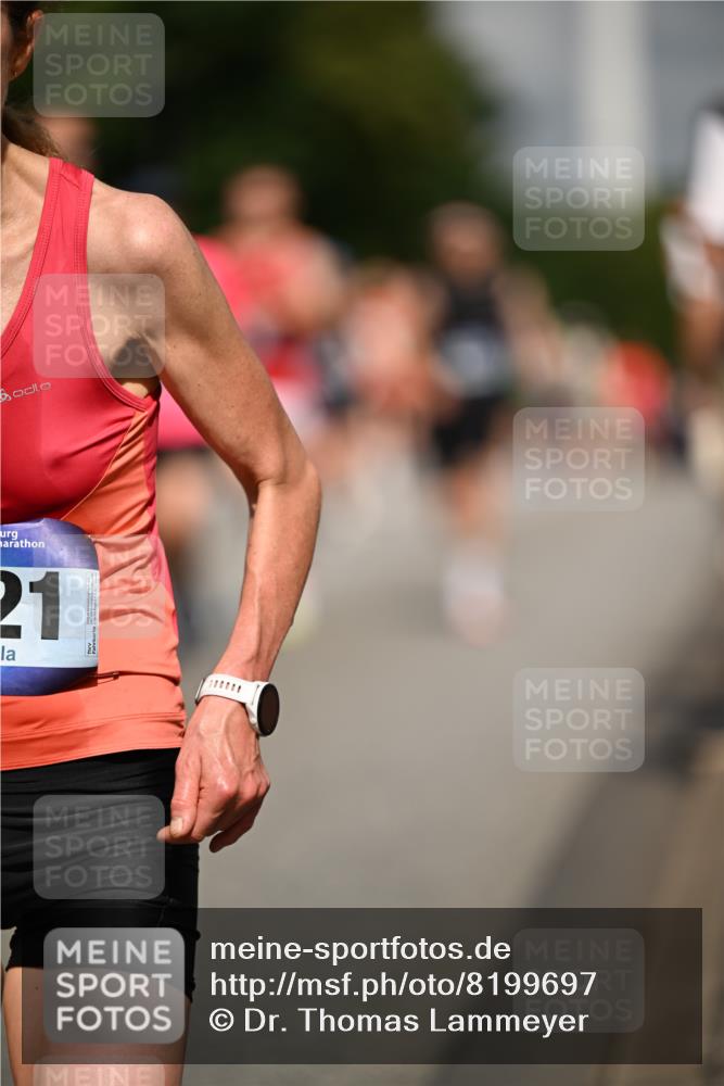 29.06.2025 - hella hamburg halbmarathon Dr. Thomas Lammeyer http://msf.ph/oto/8199697 29.06.2025 09:48:04 Kennedybrücke 2021, 2879, 3201, 3845, 4678, 5367, 6619, 8473, 8731, 10156, 10848 meine-sportfotos.de