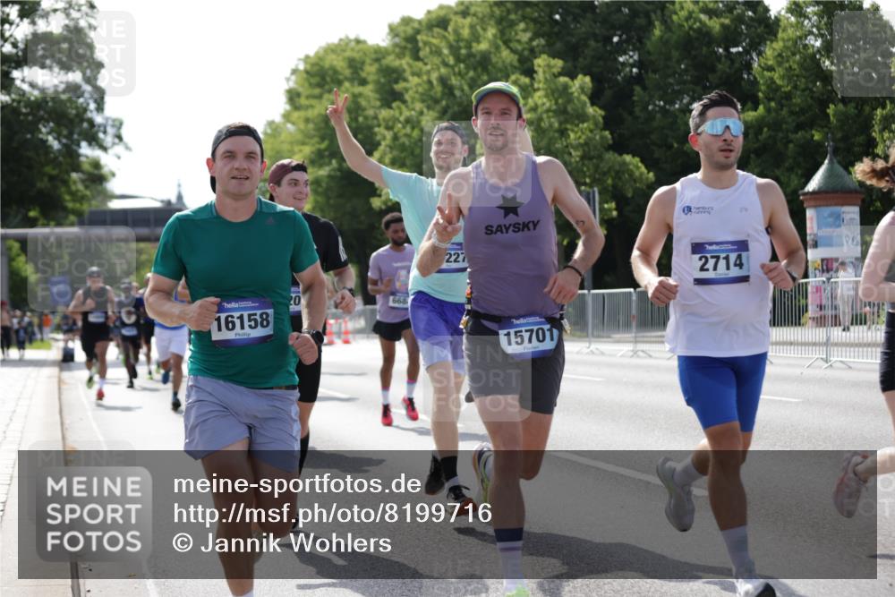 29.06.2025 - hella hamburg halbmarathon Jannik Wohlers http://msf.ph/oto/8199716 29.06.2025 09:47:40 Lombardsbrücke 1164, 1385, 1562, 1743, 2714, 3959, 4602, 5091, 5315, 6684, 6829, 6990, 8362, 9178, 9944, 10384, 10900, 11202, 11227, 11620, 11745, 12290, 12865, 13595, 13798, 13854, 14387, 14908, 14934, 14952, 15015, 15261, 15415, 15701, 15965, 16158, 17024, 17217, 17306, 18103, 18159, 18216, 18573, 18584, 18841 meine-sportfotos.de