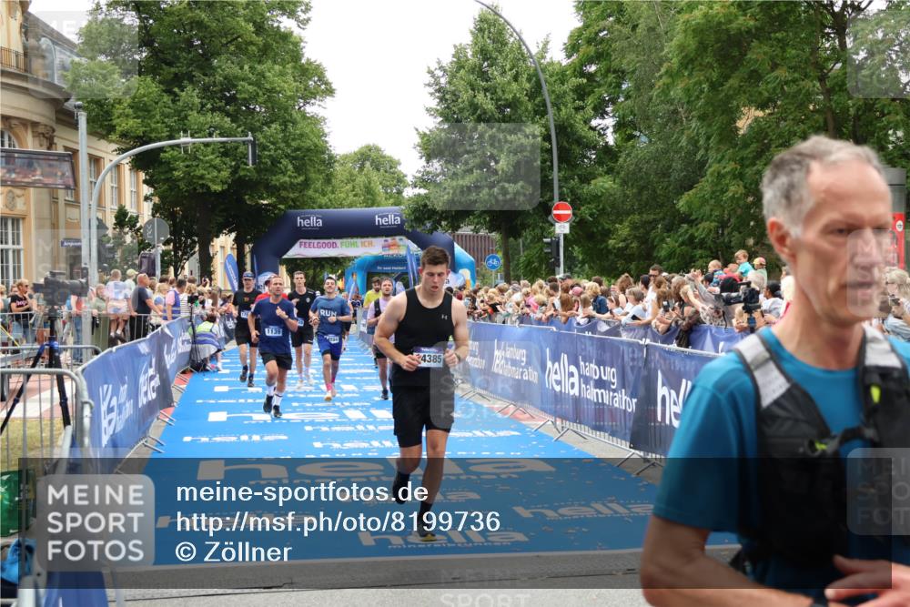 29.06.2025 - hella hamburg halbmarathon Zöllner http://msf.ph/oto/8199736 29.06.2025 10:47:02 Ziel 1139, 1689, 4377, 9794, 10122, 13728, 14385, 14415, 14449, 14594, 14783, 15825, 16081, 17979 meine-sportfotos.de