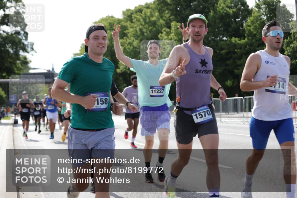 29.06.2025 - hella hamburg halbmarathon Jannik Wohlers http://msf.ph/oto/8199772 29.06.2025 09:47:40 Lombardsbrücke 1164, 1385, 1562, 1743, 2714, 3959, 4602, 5091, 5315, 6684, 6829, 6990, 8362, 9178, 9944, 10384, 10900, 11202, 11227, 11620, 11745, 12290, 12865, 13595, 13798, 13854, 14387, 14908, 14934, 14952, 15015, 15261, 15415, 15701, 15965, 16158, 17024, 17217, 17306, 18103, 18159, 18216, 18573, 18584, 18841 meine-sportfotos.de