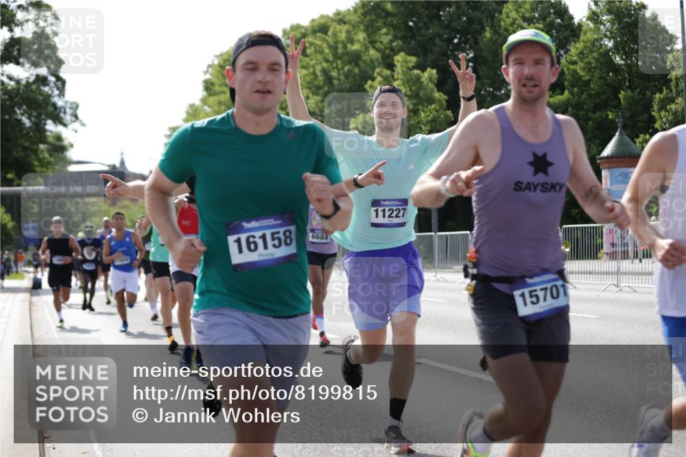29.06.2025 - hella hamburg halbmarathon Jannik Wohlers http://msf.ph/oto/8199815 29.06.2025 09:47:41 Lombardsbrücke 1164, 1385, 1562, 1743, 2714, 3959, 4602, 4860, 5091, 5315, 6684, 6829, 6990, 8362, 9178, 9944, 10384, 10900, 11202, 11227, 11620, 11745, 12290, 12514, 12865, 13595, 13854, 14387, 14908, 14934, 14952, 15015, 15261, 15415, 15701, 15965, 16158, 17024, 17217, 17306, 18103, 18216, 18573, 18584, 18679, 18841 meine-sportfotos.de