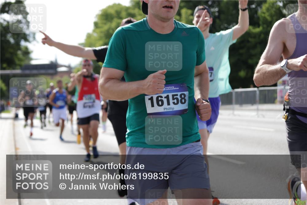 29.06.2025 - hella hamburg halbmarathon Jannik Wohlers http://msf.ph/oto/8199835 29.06.2025 09:47:41 Lombardsbrücke 1164, 1385, 1562, 1743, 2714, 3959, 4602, 4860, 5091, 5315, 6684, 6829, 6990, 8362, 9178, 9944, 10384, 10900, 11202, 11227, 11620, 11745, 12290, 12514, 12865, 13595, 13854, 14387, 14908, 14934, 14952, 15015, 15261, 15415, 15701, 15965, 16158, 17024, 17217, 17306, 18103, 18216, 18573, 18584, 18679, 18841 meine-sportfotos.de