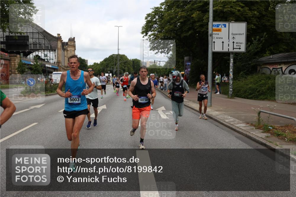 29.06.2025 - hella hamburg halbmarathon Yannick Fuchs http://msf.ph/oto/8199842 29.06.2025 10:31:53 20KM 1290, 1411, 2196, 2767, 4860, 4865, 5003, 5042, 5307, 5923, 6047, 6123, 6458, 7310, 7482, 8362, 9178, 9296, 9914, 10190, 10451, 10738, 13141, 13372, 13854, 13972, 14387, 14459, 14691, 14934, 15178, 15261, 15410, 15939, 16523, 16992, 17125, 17137, 17658, 18159, 18384, 18824, 18986 meine-sportfotos.de
