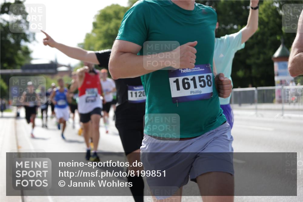 29.06.2025 - hella hamburg halbmarathon Jannik Wohlers http://msf.ph/oto/8199851 29.06.2025 09:47:41 Lombardsbrücke 1164, 1385, 1562, 1743, 2714, 3959, 4602, 4860, 5091, 5315, 6684, 6829, 6990, 8362, 9178, 9944, 10384, 10900, 11202, 11227, 11620, 11745, 12290, 12514, 12865, 13595, 13854, 14387, 14908, 14934, 14952, 15015, 15261, 15415, 15701, 15965, 16158, 17024, 17217, 17306, 18103, 18216, 18573, 18584, 18679, 18841 meine-sportfotos.de
