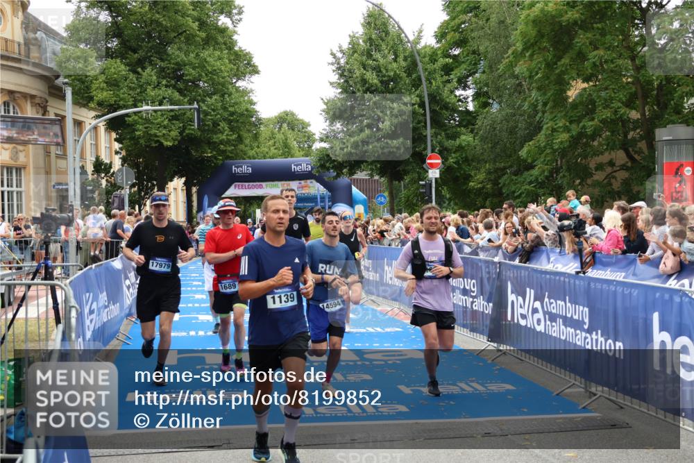 29.06.2025 - hella hamburg halbmarathon Zöllner http://msf.ph/oto/8199852 29.06.2025 10:47:05 Ziel 1139, 1460, 1689, 4377, 5472, 6700, 9794, 10122, 13728, 14415, 14449, 14594, 14783, 15825, 16081, 17979 meine-sportfotos.de