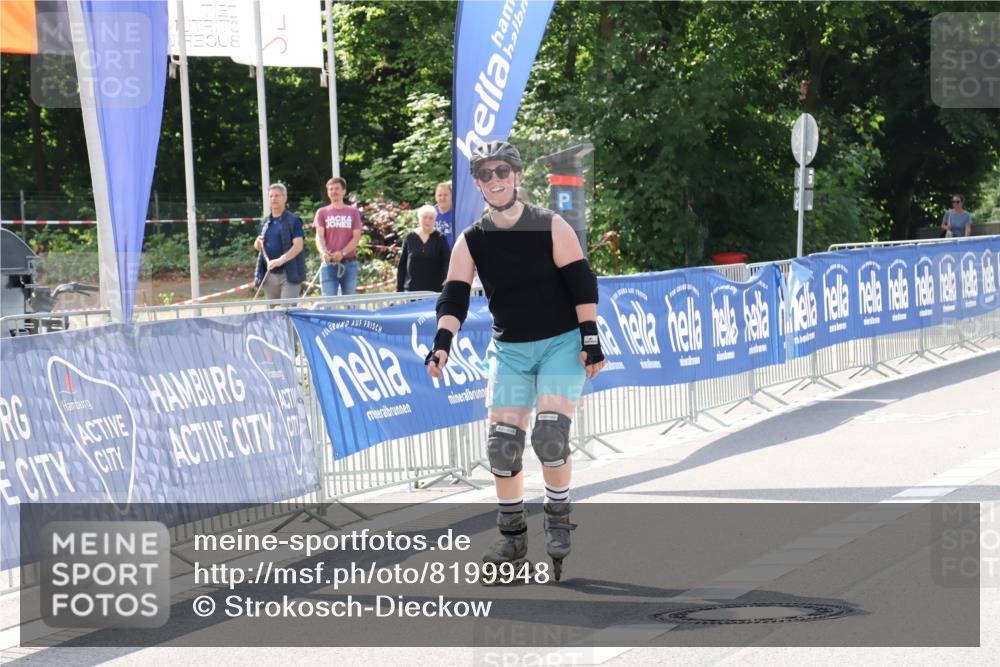 29.06.2025 - hella hamburg halbmarathon Strokosch-Dieckow http://msf.ph/oto/8199948 29.06.2025 09:46:54 Ziel 20132, 20141 meine-sportfotos.de