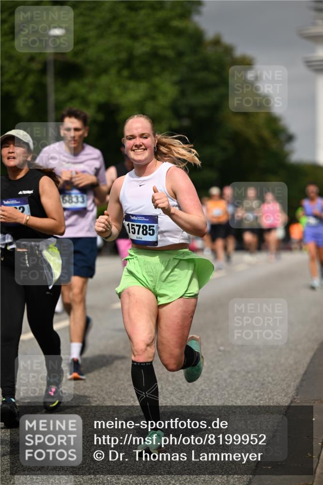 29.06.2025 - hella hamburg halbmarathon Dr. Thomas Lammeyer http://msf.ph/oto/8199952 29.06.2025 10:11:39 Kennedybrücke 1893, 1993, 2136, 3929, 4262, 5242, 5845, 5899, 5926, 6196, 6517, 6518, 6707, 6713, 6715, 6833, 7503, 7760, 8585, 9967, 10283, 10700 meine-sportfotos.de