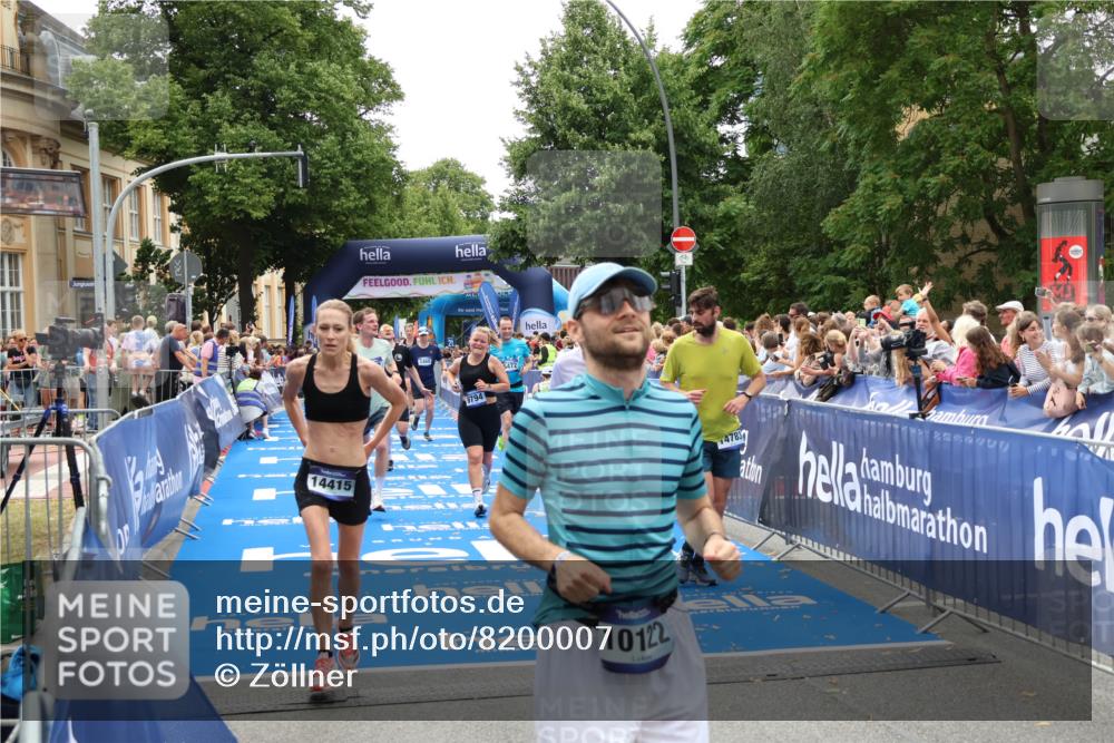 29.06.2025 - hella hamburg halbmarathon Zöllner http://msf.ph/oto/8200007 29.06.2025 10:47:08 Ziel 1460, 4093, 4377, 5472, 6700, 7908, 9794, 10122, 12579, 14415, 14783, 15684, 15825 meine-sportfotos.de
