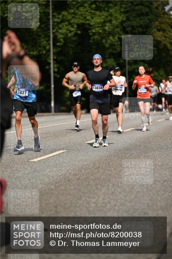 29.06.2025 - hella hamburg halbmarathon Dr. Thomas Lammeyer http://msf.ph/oto/8200038 29.06.2025 09:48:08 Kennedybrücke 2021, 3201, 3845, 5269, 5367, 6619, 8473, 8731, 10156, 10486, 10848 meine-sportfotos.de