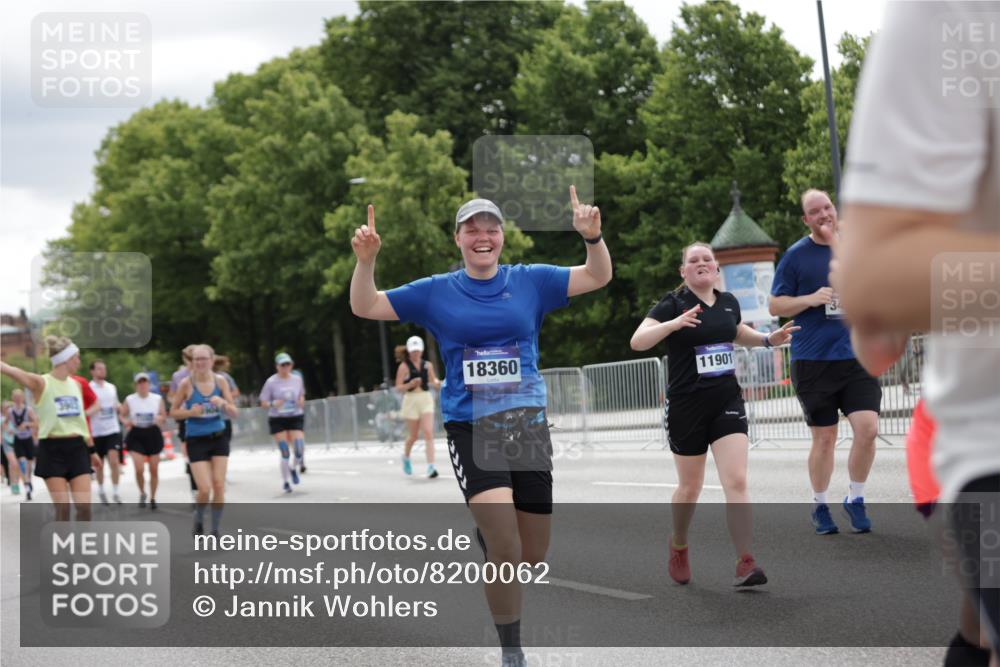 29.06.2025 - hella hamburg halbmarathon Jannik Wohlers http://msf.ph/oto/8200062 29.06.2025 11:15:27 Lombardsbrücke 3168, 3197, 3198, 3369, 3370, 3452, 3903, 3904, 4125, 4405, 5468, 5478, 6385, 6668, 6811, 7181, 7182, 7756, 8208, 8347, 8468, 8500, 8775, 8820, 9427, 10767, 10976, 11004, 11071, 11130, 11658, 11850, 11901, 12030, 12038, 12542, 12626, 12866, 12920, 13150, 13263, 13280, 13831, 15295, 16362, 16835, 16932, 17011, 17887, 18360, 18363 meine-sportfotos.de