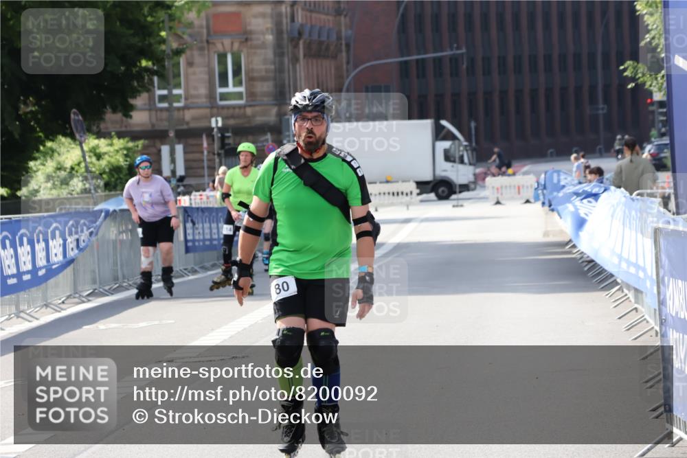 29.06.2025 - hella hamburg halbmarathon Strokosch-Dieckow http://msf.ph/oto/8200092 29.06.2025 09:47:09 Ziel 20080 meine-sportfotos.de