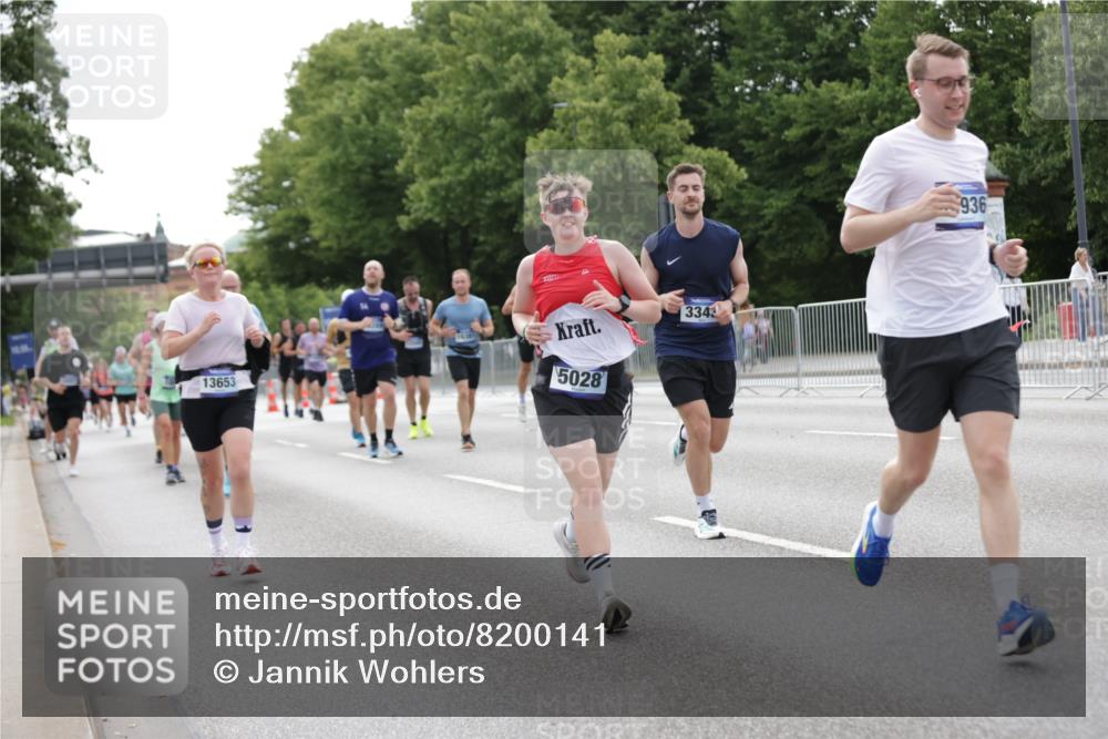 29.06.2025 - hella hamburg halbmarathon Jannik Wohlers http://msf.ph/oto/8200141 29.06.2025 10:25:15 Lombardsbrücke 1093, 1305, 1481, 3343, 3765, 4378, 5028, 8881, 9811, 10104, 10845, 10846, 11662, 11699, 12074, 12505, 13653, 13842, 14936, 15283, 16289, 16354, 16381, 16927 meine-sportfotos.de