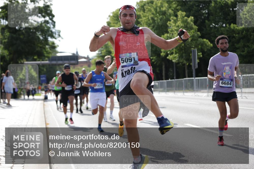 29.06.2025 - hella hamburg halbmarathon Jannik Wohlers http://msf.ph/oto/8200150 29.06.2025 09:47:42 Lombardsbrücke 1164, 1385, 1562, 1743, 2714, 3959, 4602, 4860, 5091, 5315, 6684, 6829, 6990, 8362, 9178, 9944, 10384, 10900, 11202, 11227, 11620, 11745, 12290, 12514, 12865, 13595, 13854, 14387, 14908, 14934, 15015, 15261, 15415, 15701, 16119, 16158, 17024, 17217, 17306, 18103, 18216, 18573, 18584, 18679, 18841 meine-sportfotos.de