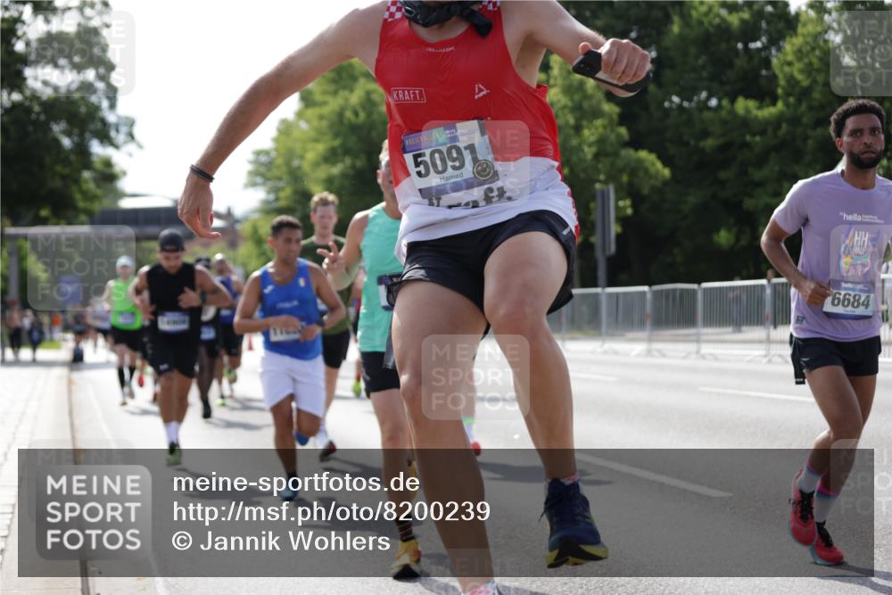 29.06.2025 - hella hamburg halbmarathon Jannik Wohlers http://msf.ph/oto/8200239 29.06.2025 09:47:43 Lombardsbrücke 1385, 1562, 1743, 2714, 2767, 3959, 4602, 4860, 5091, 5315, 6684, 6829, 6990, 8362, 8933, 9178, 9944, 10384, 10900, 11202, 11227, 11620, 11745, 11929, 12290, 12514, 12865, 13595, 13854, 14387, 14908, 14934, 15015, 15261, 15415, 15701, 16119, 16158, 17024, 17217, 18103, 18573, 18584, 18679, 18841 meine-sportfotos.de