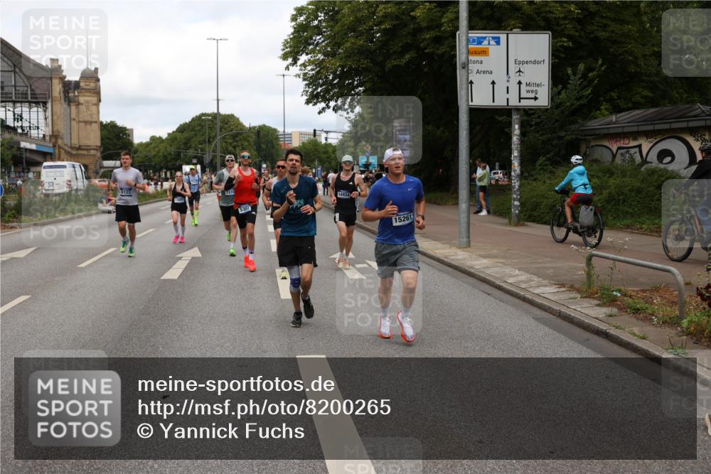 29.06.2025 - hella hamburg halbmarathon Yannick Fuchs http://msf.ph/oto/8200265 29.06.2025 10:31:55 20KM 1290, 2196, 2767, 4860, 4865, 5003, 5042, 5307, 5923, 6047, 6123, 6458, 7310, 7482, 8362, 9178, 9914, 10190, 10451, 10738, 12739, 13141, 13372, 13854, 14387, 14459, 14691, 14934, 15178, 15261, 15410, 15939, 16523, 16992, 17125, 17137, 17658, 18159, 18357, 18384, 18986 meine-sportfotos.de