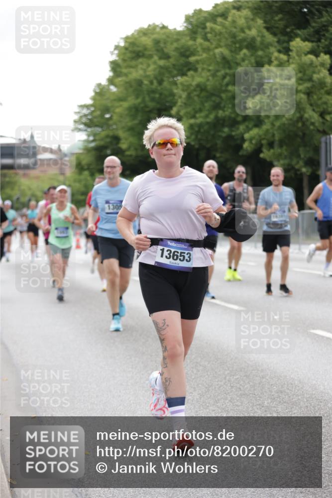 29.06.2025 - hella hamburg halbmarathon Jannik Wohlers http://msf.ph/oto/8200270 29.06.2025 10:25:17 Lombardsbrücke 1093, 1305, 1479, 1481, 3343, 3765, 4378, 5028, 8881, 9811, 10104, 10845, 10846, 11699, 12074, 12505, 13653, 13842, 14936, 15283, 16289, 16354, 16381, 16927 meine-sportfotos.de