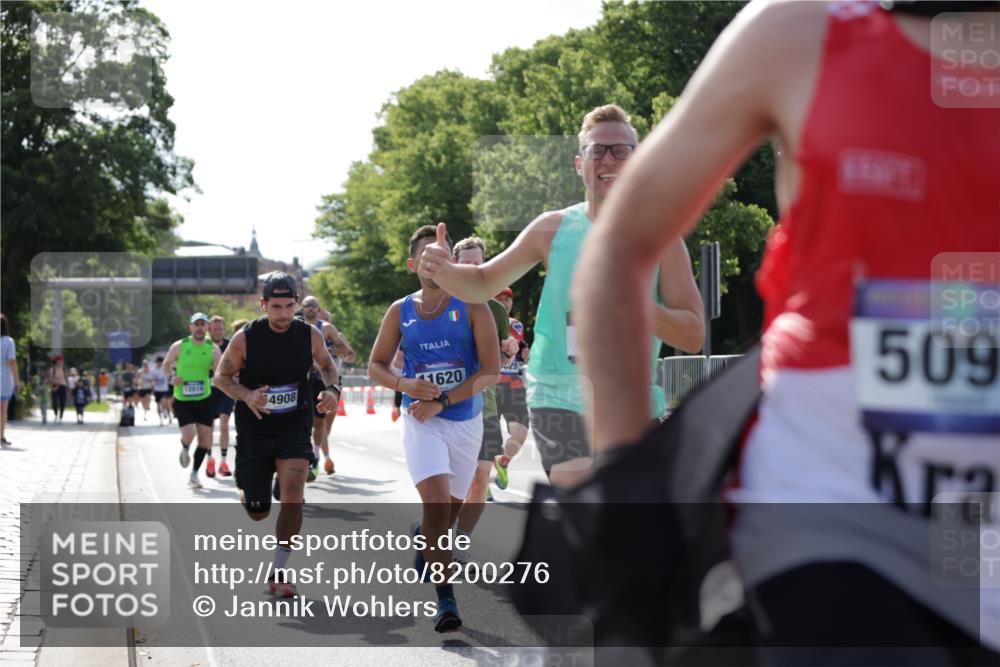 29.06.2025 - hella hamburg halbmarathon Jannik Wohlers http://msf.ph/oto/8200276 29.06.2025 09:47:43 Lombardsbrücke 1385, 1562, 1743, 2714, 2767, 3959, 4602, 4860, 5091, 5315, 6684, 6829, 6990, 8362, 8933, 9178, 9944, 10384, 10900, 11202, 11227, 11620, 11745, 11929, 12290, 12514, 12865, 13595, 13854, 14387, 14908, 14934, 15015, 15261, 15415, 15701, 16119, 16158, 17024, 17217, 18103, 18573, 18584, 18679, 18841 meine-sportfotos.de