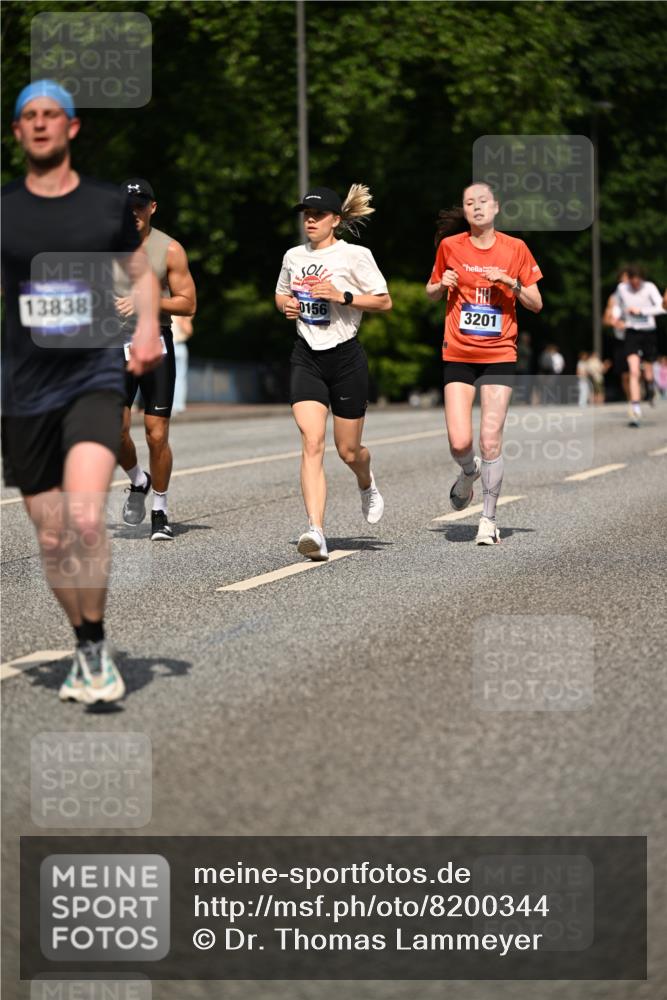 29.06.2025 - hella hamburg halbmarathon Dr. Thomas Lammeyer http://msf.ph/oto/8200344 29.06.2025 09:48:10 Kennedybrücke 2021, 3201, 5269, 5367, 6619, 8473, 8731, 10156, 10486, 10848, 11169 meine-sportfotos.de