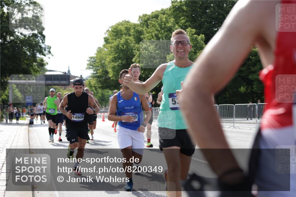 29.06.2025 - hella hamburg halbmarathon Jannik Wohlers http://msf.ph/oto/8200349 29.06.2025 09:47:43 Lombardsbrücke 1385, 1562, 1743, 2714, 2767, 3959, 4602, 4860, 5091, 5315, 6684, 6829, 6990, 8362, 8933, 9178, 9944, 10384, 10900, 11202, 11227, 11620, 11745, 11929, 12290, 12514, 12865, 13595, 13854, 14387, 14908, 14934, 15015, 15261, 15415, 15701, 16119, 16158, 17024, 17217, 18103, 18573, 18584, 18679, 18841 meine-sportfotos.de