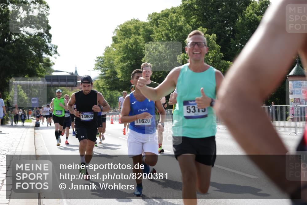 29.06.2025 - hella hamburg halbmarathon Jannik Wohlers http://msf.ph/oto/8200381 29.06.2025 09:47:43 Lombardsbrücke 1385, 1562, 1743, 2714, 2767, 3959, 4602, 4860, 5091, 5315, 6684, 6829, 6990, 8362, 8933, 9178, 9944, 10384, 10900, 11202, 11227, 11620, 11745, 11929, 12290, 12514, 12865, 13595, 13854, 14387, 14908, 14934, 15015, 15261, 15415, 15701, 16119, 16158, 17024, 17217, 18103, 18573, 18584, 18679, 18841 meine-sportfotos.de