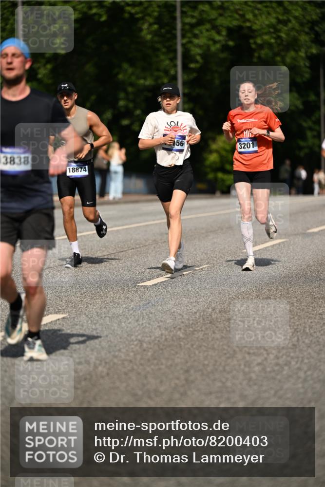 29.06.2025 - hella hamburg halbmarathon Dr. Thomas Lammeyer http://msf.ph/oto/8200403 29.06.2025 09:48:11 Kennedybrücke 1758, 2021, 3201, 5269, 5367, 6619, 8473, 8731, 10156, 10486, 10848, 11169 meine-sportfotos.de