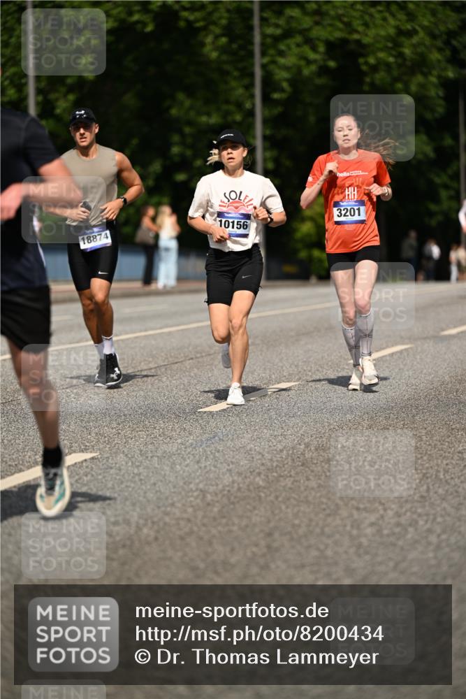 29.06.2025 - hella hamburg halbmarathon Dr. Thomas Lammeyer http://msf.ph/oto/8200434 29.06.2025 09:48:11 Kennedybrücke 1758, 2021, 3201, 5269, 5367, 6619, 8473, 8731, 10156, 10486, 10848, 11169 meine-sportfotos.de