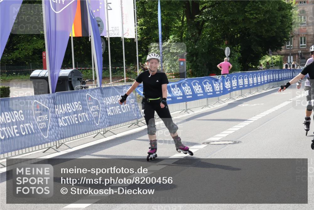 29.06.2025 - hella hamburg halbmarathon Strokosch-Dieckow http://msf.ph/oto/8200456 29.06.2025 09:49:20 Ziel 20063, 20082, 20085 meine-sportfotos.de