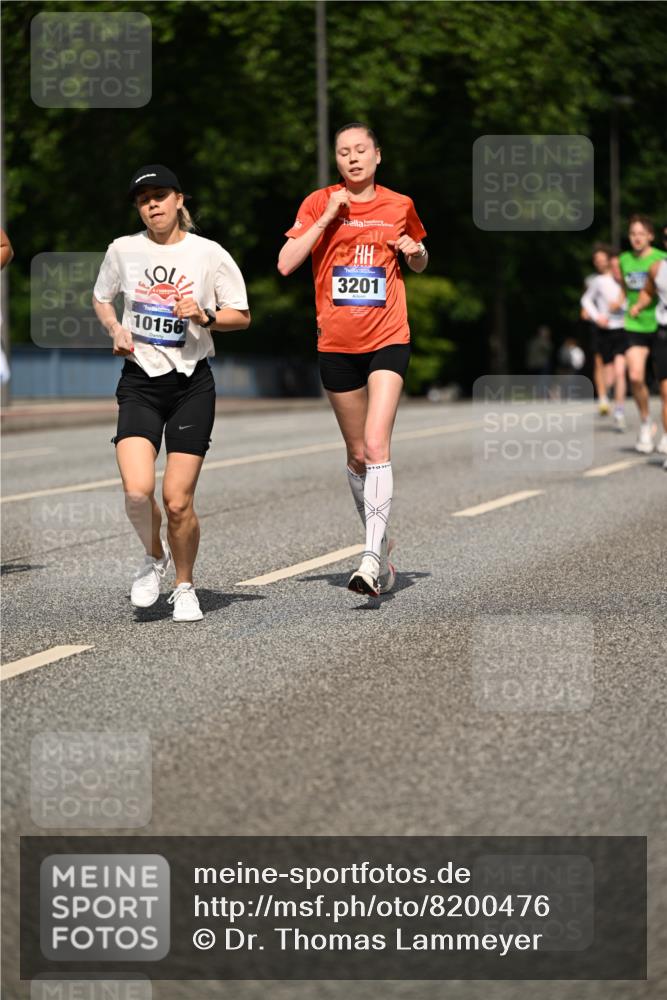 29.06.2025 - hella hamburg halbmarathon Dr. Thomas Lammeyer http://msf.ph/oto/8200476 29.06.2025 09:48:12 Kennedybrücke 1758, 2021, 3201, 5269, 5367, 6619, 8473, 8731, 10156, 10486, 10848, 11169 meine-sportfotos.de