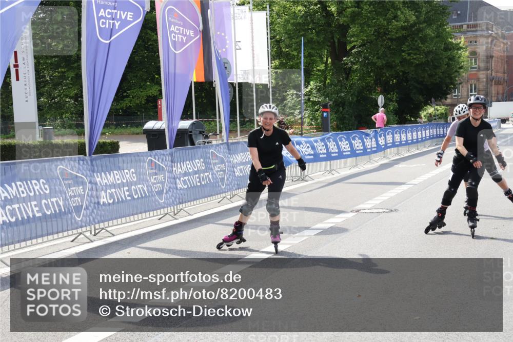 29.06.2025 - hella hamburg halbmarathon Strokosch-Dieckow http://msf.ph/oto/8200483 29.06.2025 09:49:21 Ziel 20063, 20082, 20085 meine-sportfotos.de