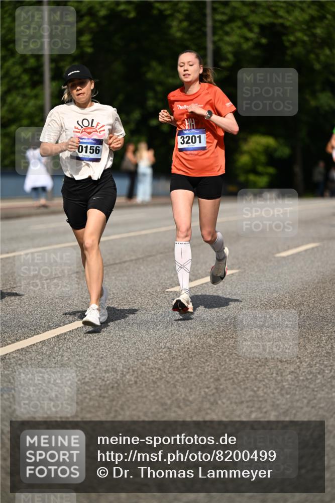 29.06.2025 - hella hamburg halbmarathon Dr. Thomas Lammeyer http://msf.ph/oto/8200499 29.06.2025 09:48:12 Kennedybrücke 1758, 2021, 3201, 5269, 5367, 6619, 8473, 8731, 10156, 10486, 10848, 11169 meine-sportfotos.de