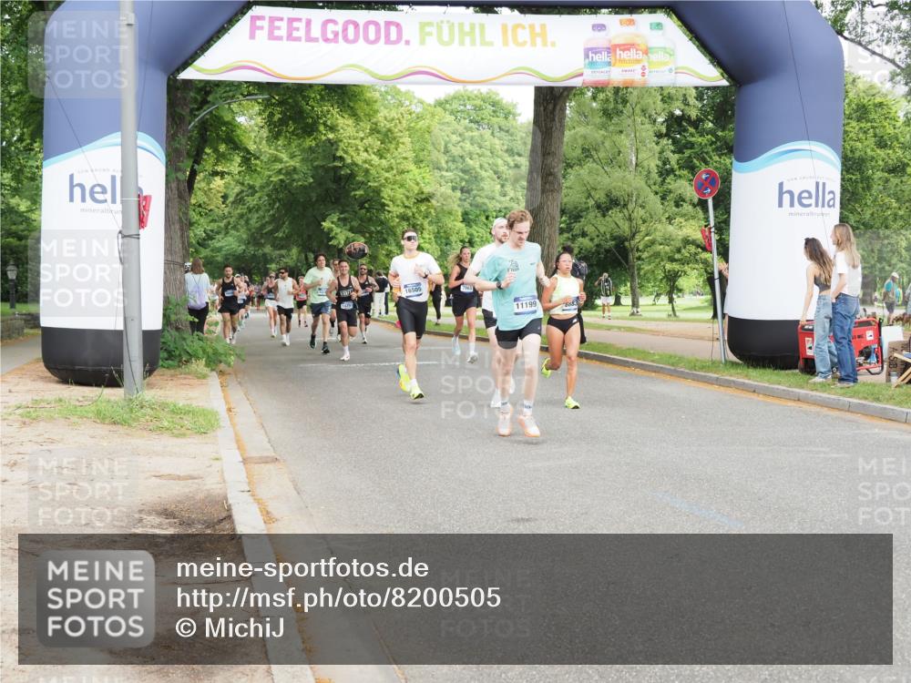 29.06.2025 - hella hamburg halbmarathon MichiJ http://msf.ph/oto/8200505 29.06.2025 10:21:29 Zwischen KM18-KM19 1894, 5070, 5660, 11199, 15054 meine-sportfotos.de