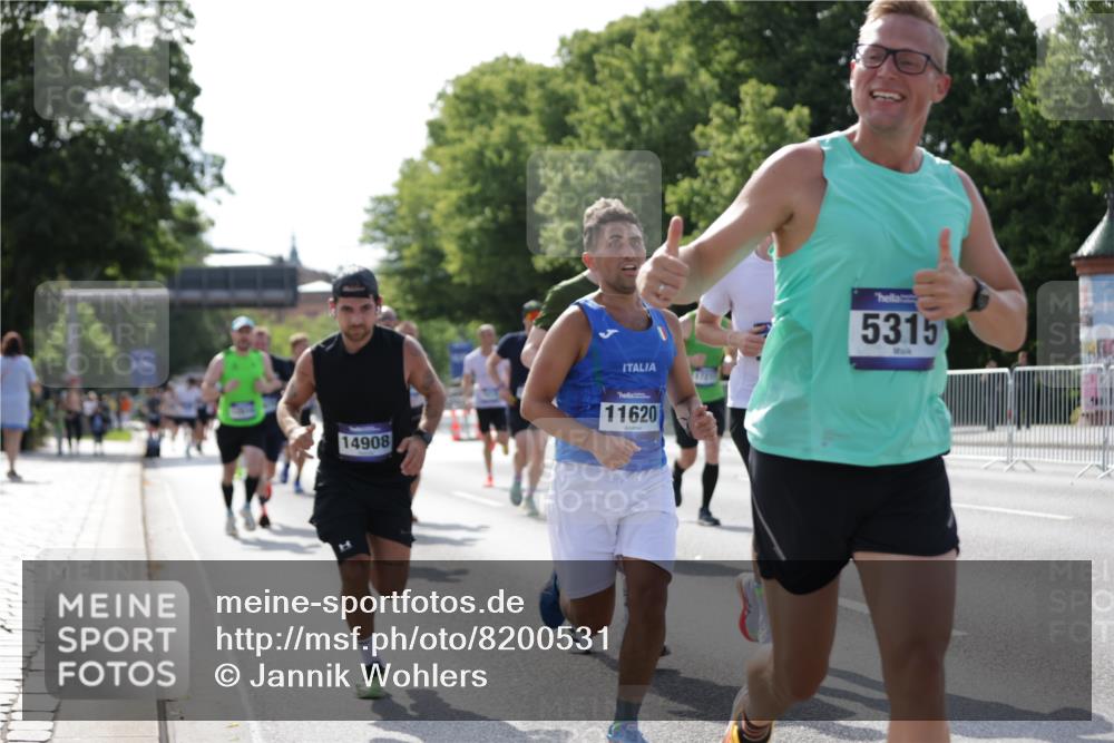 29.06.2025 - hella hamburg halbmarathon Jannik Wohlers http://msf.ph/oto/8200531 29.06.2025 09:47:44 Lombardsbrücke 1385, 1562, 1743, 2714, 2767, 3959, 4602, 4860, 5091, 5315, 6684, 6829, 6990, 8362, 8933, 9178, 10384, 10900, 11202, 11227, 11620, 11745, 11929, 12290, 12514, 12865, 13595, 13854, 14387, 14875, 14908, 14934, 15015, 15261, 15415, 15701, 16119, 16158, 17024, 17217, 18103, 18573, 18584, 18679, 18841 meine-sportfotos.de
