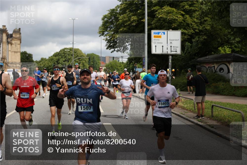 29.06.2025 - hella hamburg halbmarathon Yannick Fuchs http://msf.ph/oto/8200540 29.06.2025 10:44:42 20KM 1119, 1399, 1461, 1466, 1507, 1630, 1750, 1817, 2207, 3654, 4127, 4346, 5115, 6027, 6662, 6712, 6795, 7052, 7176, 7397, 7583, 7930, 7932, 8117, 8572, 8657, 8704, 8819, 9057, 10371, 11356, 11455, 11607, 12624, 13008, 13609, 13687, 13701, 13875, 14034, 14257, 14626, 15362, 15395, 15803, 15950, 16716, 16806, 17179, 17221, 17247, 17384, 18006, 18066, 18370, 18394, 18489, 18657, 18658, 18811 meine-sportfotos.de