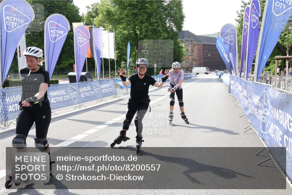 29.06.2025 - hella hamburg halbmarathon Strokosch-Dieckow http://msf.ph/oto/8200557 29.06.2025 09:49:22 Ziel 20063, 20082, 20085 meine-sportfotos.de
