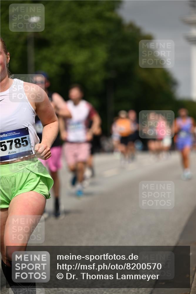 29.06.2025 - hella hamburg halbmarathon Dr. Thomas Lammeyer http://msf.ph/oto/8200570 29.06.2025 10:11:40 Kennedybrücke 1893, 1993, 2136, 3929, 4262, 5242, 5845, 5899, 5926, 6196, 6517, 6518, 6707, 6713, 6715, 6833, 7503, 7760, 8585, 9967, 10283, 10700 meine-sportfotos.de