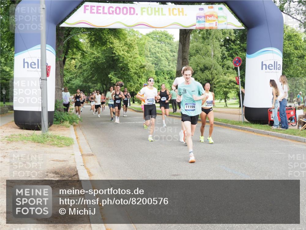 29.06.2025 - hella hamburg halbmarathon MichiJ http://msf.ph/oto/8200576 29.06.2025 10:21:30 Zwischen KM18-KM19 1894, 5070, 5660, 8883, 11199, 15054, 16505 meine-sportfotos.de
