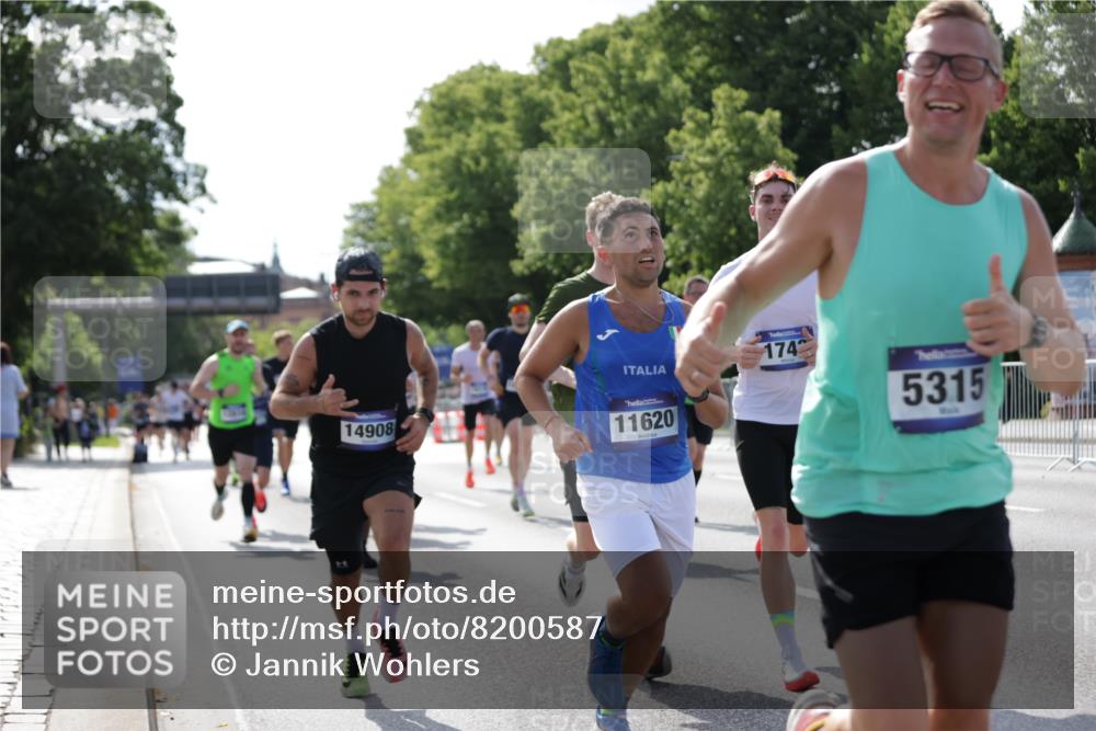 29.06.2025 - hella hamburg halbmarathon Jannik Wohlers http://msf.ph/oto/8200587 29.06.2025 09:47:44 Lombardsbrücke 1385, 1562, 1743, 2714, 2767, 3959, 4602, 4860, 5091, 5315, 6684, 6829, 6990, 8362, 8933, 9178, 10384, 10900, 11202, 11227, 11620, 11745, 11929, 12290, 12514, 12865, 13595, 13854, 14387, 14875, 14908, 14934, 15015, 15261, 15415, 15701, 16119, 16158, 17024, 17217, 18103, 18573, 18584, 18679, 18841 meine-sportfotos.de